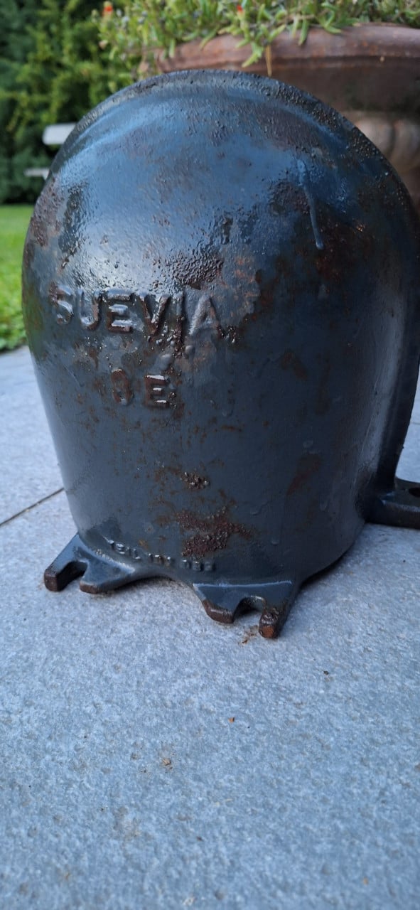 Drinkbak Suevia 8E gietijzeren geëmailleerd perfecte staat