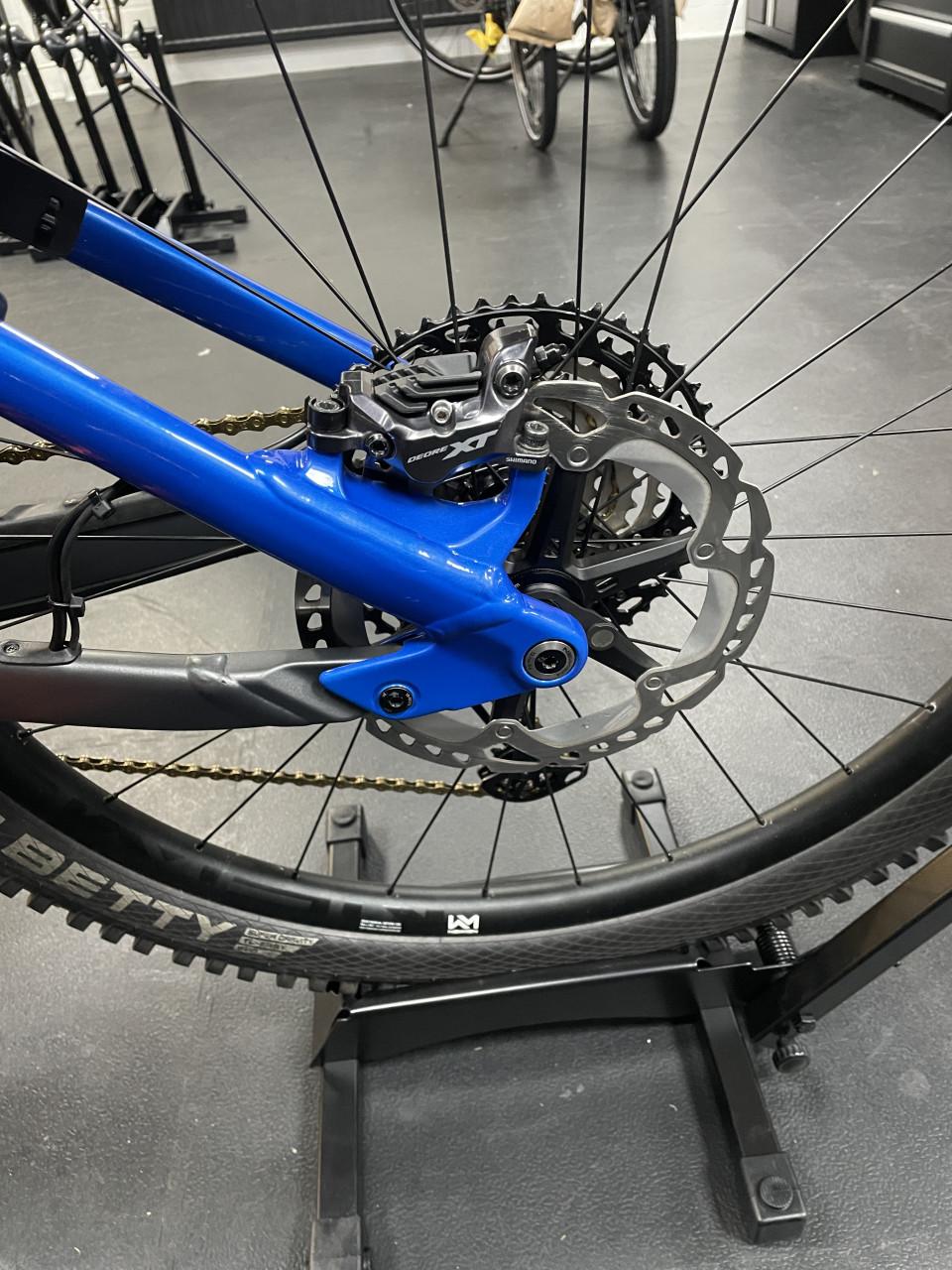 Cube Stereo Hybrid 160A HPC ActionTeam XL 2022 Blauw