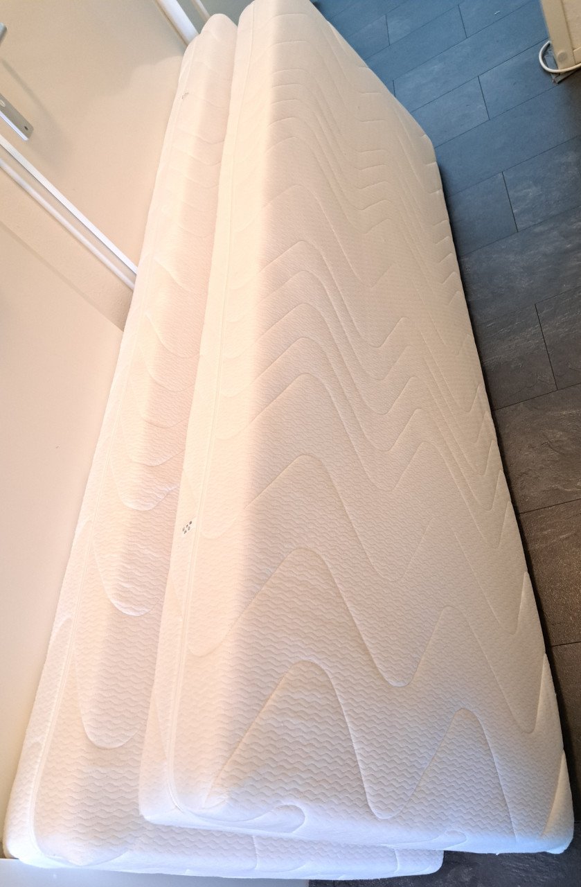 2 koudschuim matrassen HR45 - 70x200x16 cm