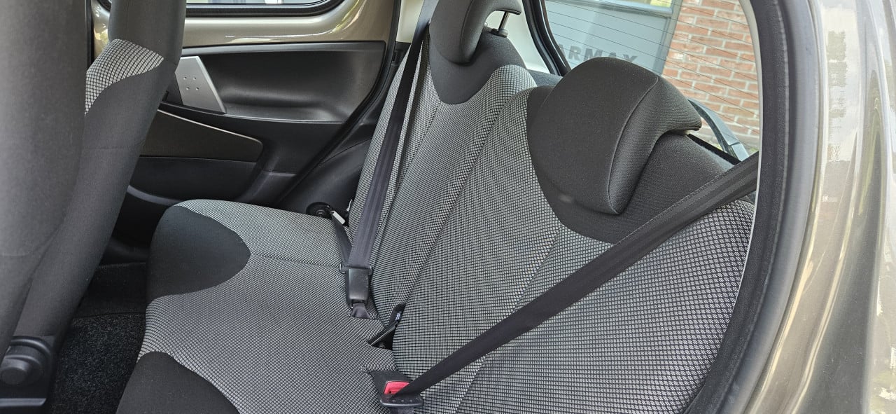 Zuinige TOYOTA AYGO Aspiration Bj. 2013 / NL AUTO / NAP / 3 mnd GARANTIE !