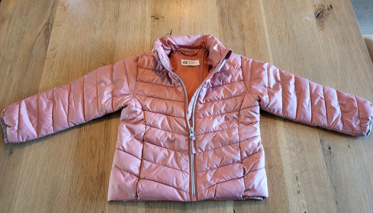Licht gewatteerd tussenjasje H&M mt. 98