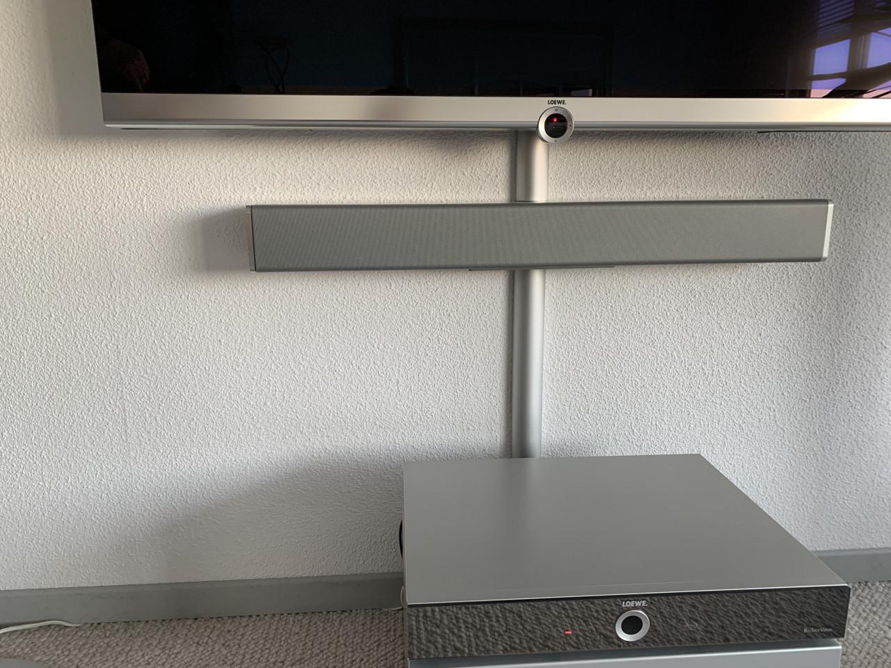 Loewe Individual Compose 46”-complete home cinema set-speaker en subwoofer