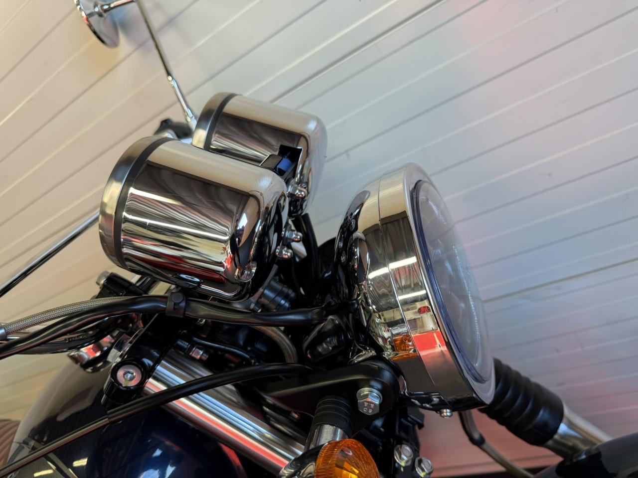 Leuke en jonge Mash Six Hundred 650 slechts 800km oud!