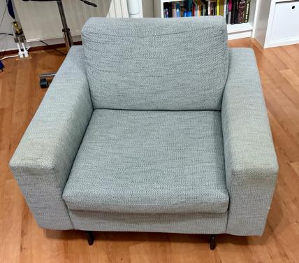 Fauteuil van Zuiver livhtgrijs