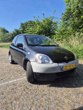 TOYOTA YARIS 1.0-16V VVT-I TERRA