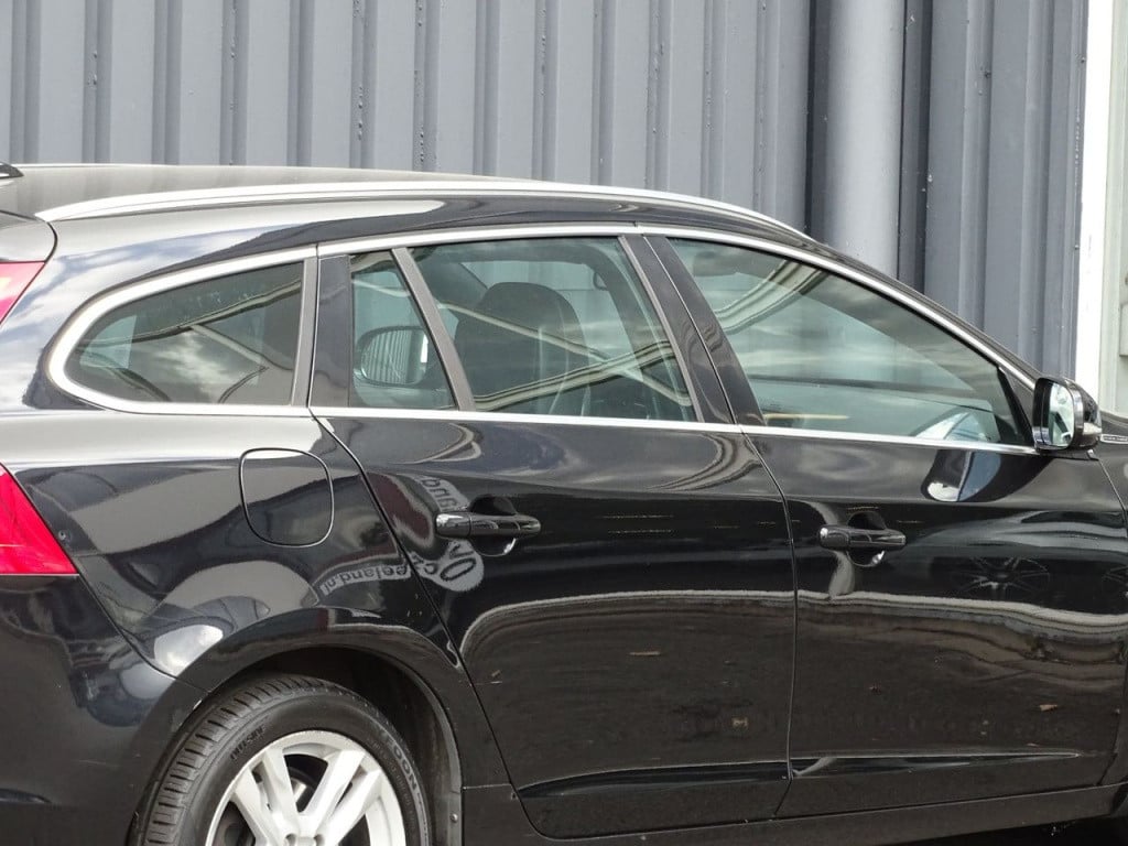 Volvo V60 2.4 d6 awd plug-in hybrid summum | xenon | leder | memory | pdc