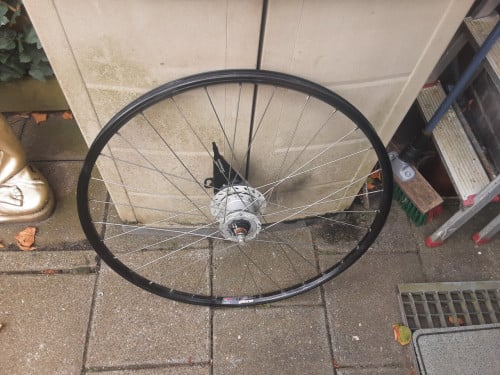 Gazelle 28 inch shimano voorwiel, naafdynamo, rollerbrake rem