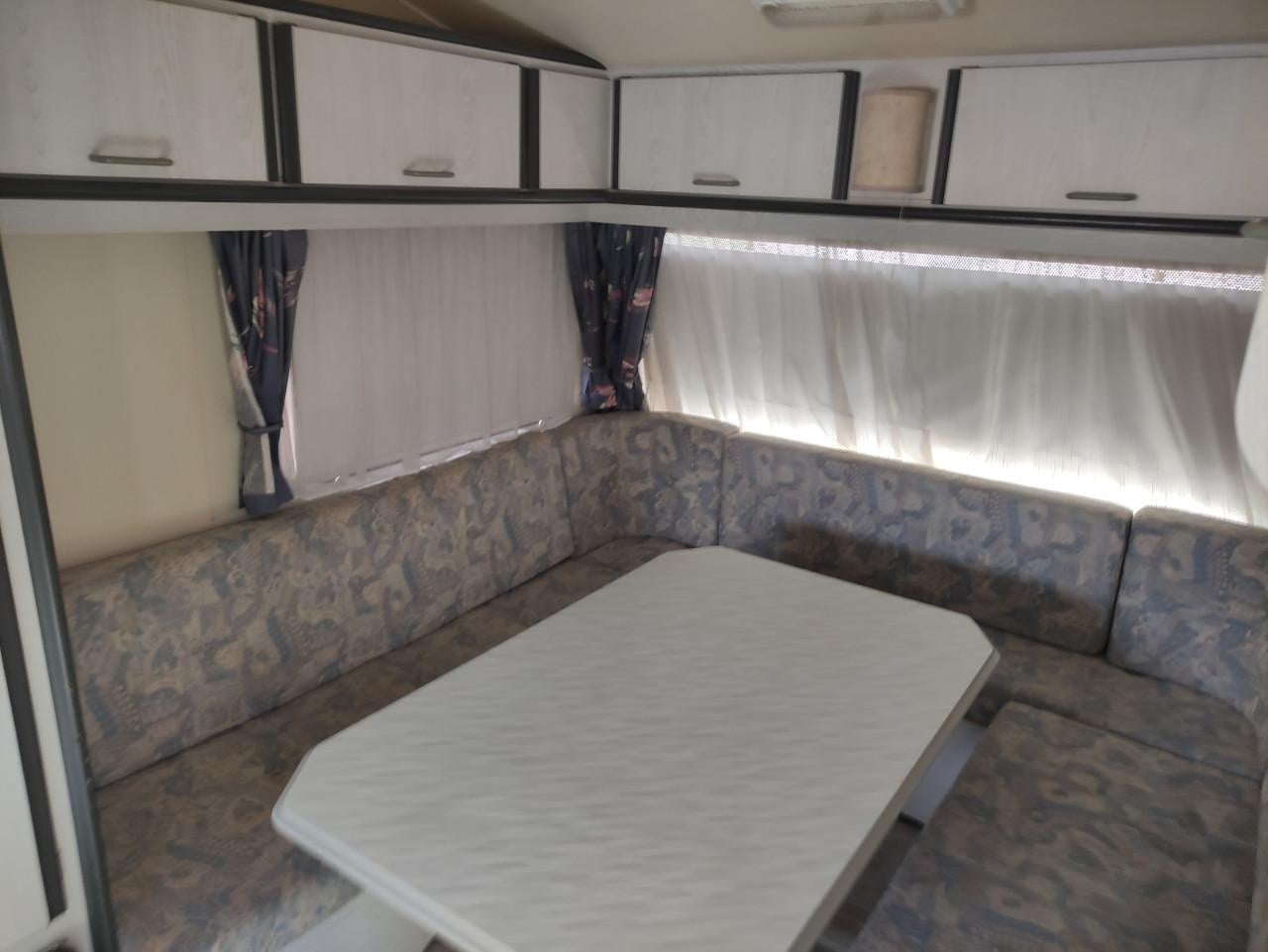 Caravan CHATEAU 380 van 1991