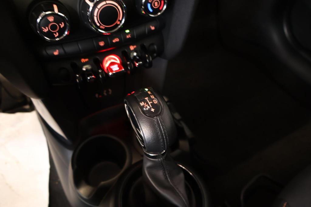 Mini Cooper mini 1.5 salt business nl auto, stoelverw, panoramadak, navi