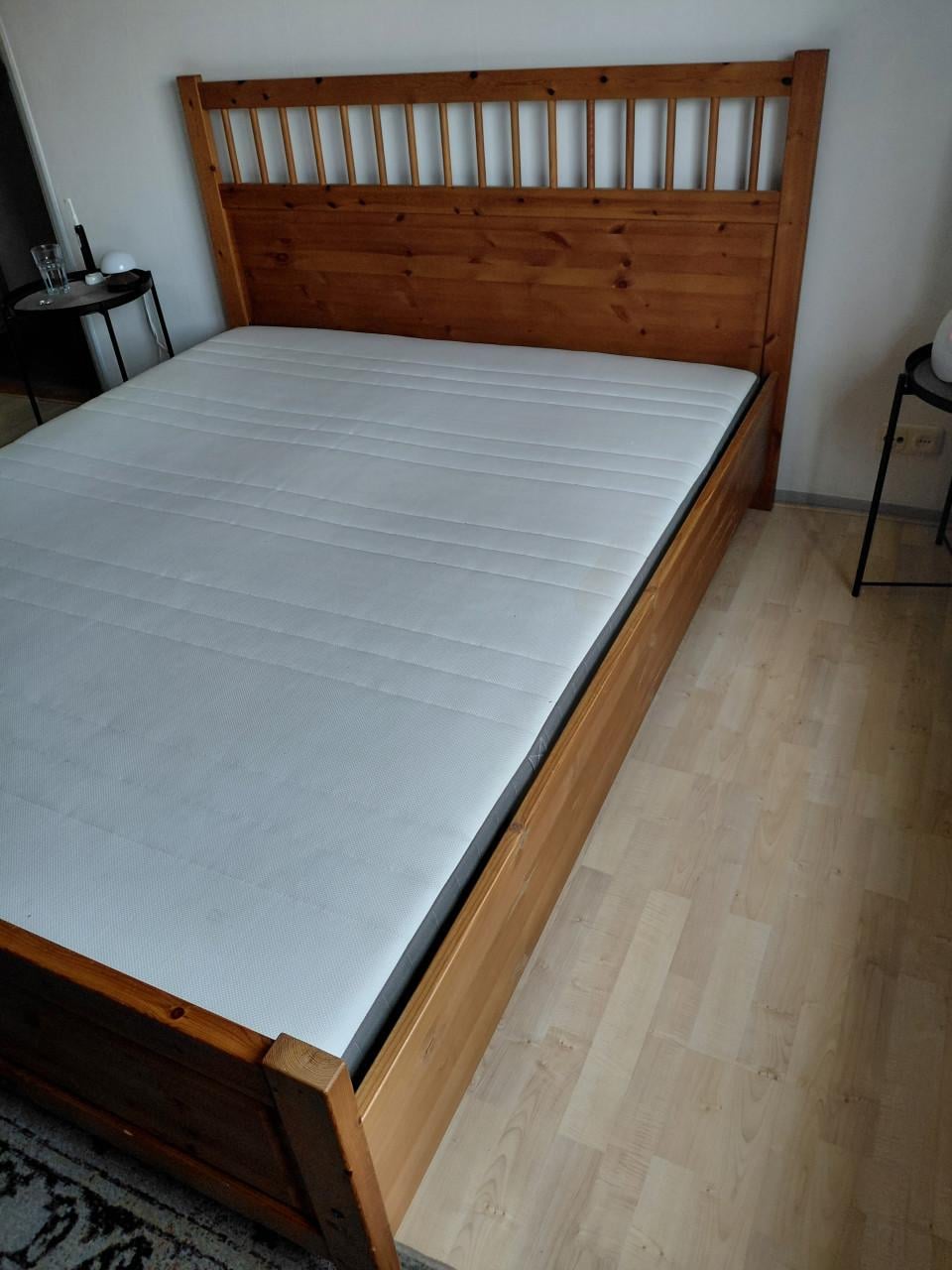 Houten ledikant met matras