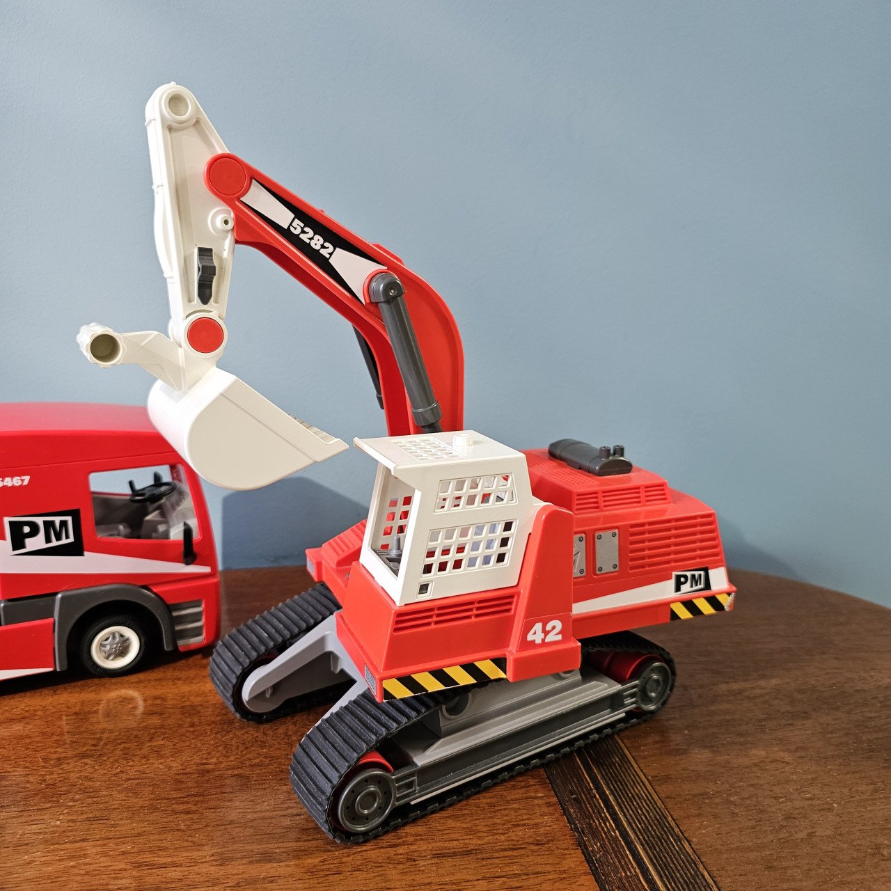 Playmobil dieplader en graafmachine