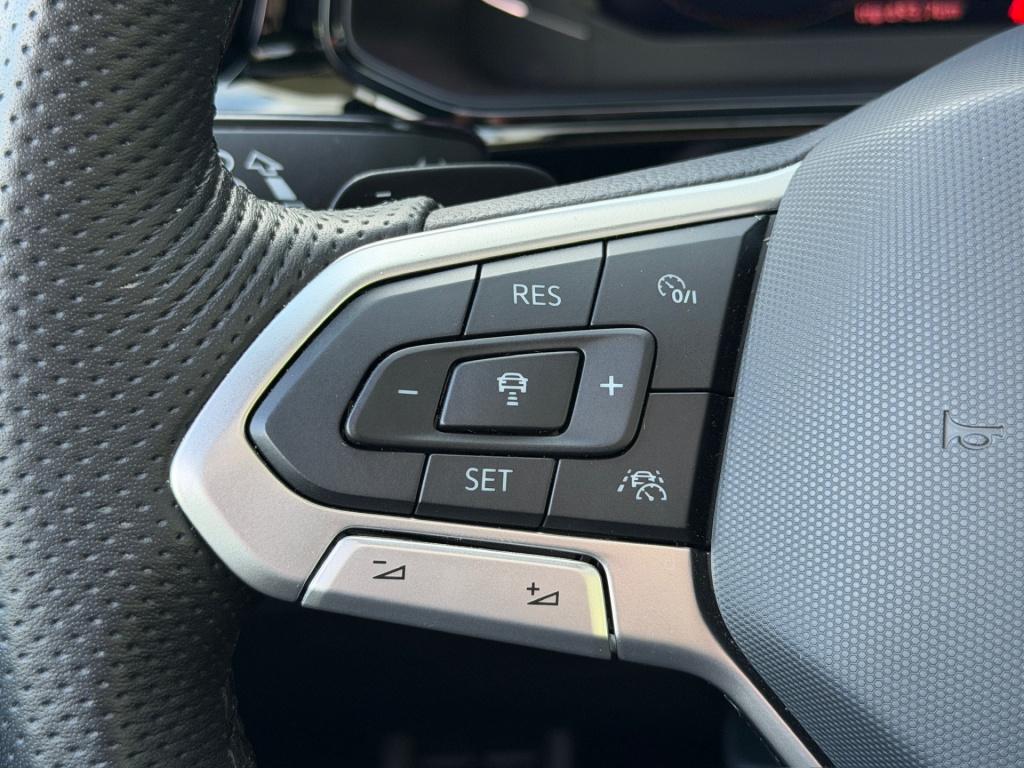 Volkswagen T-roc 1.5 tsi r-line | black style | panoramadak | 19 inch | cam