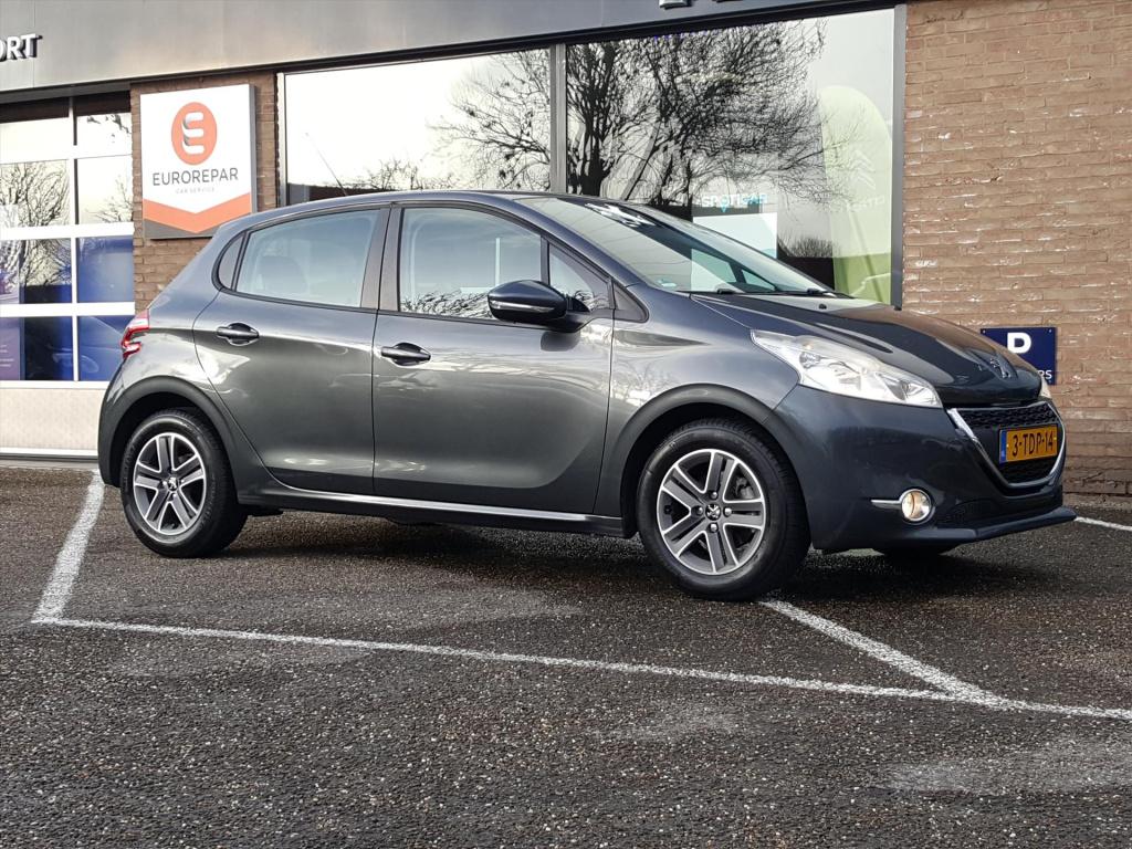 Peugeot 208 envy 1.2 vti 82pk 5d navigatie | cruise & climate control | par