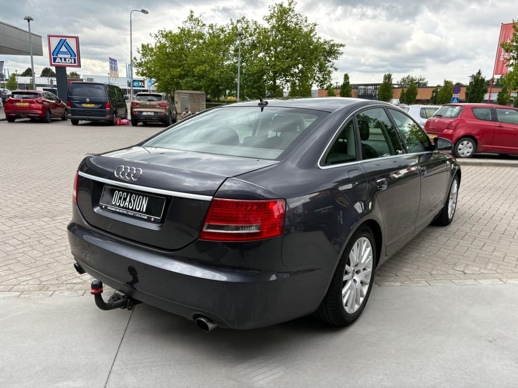 Audi A6 limousine 2.4