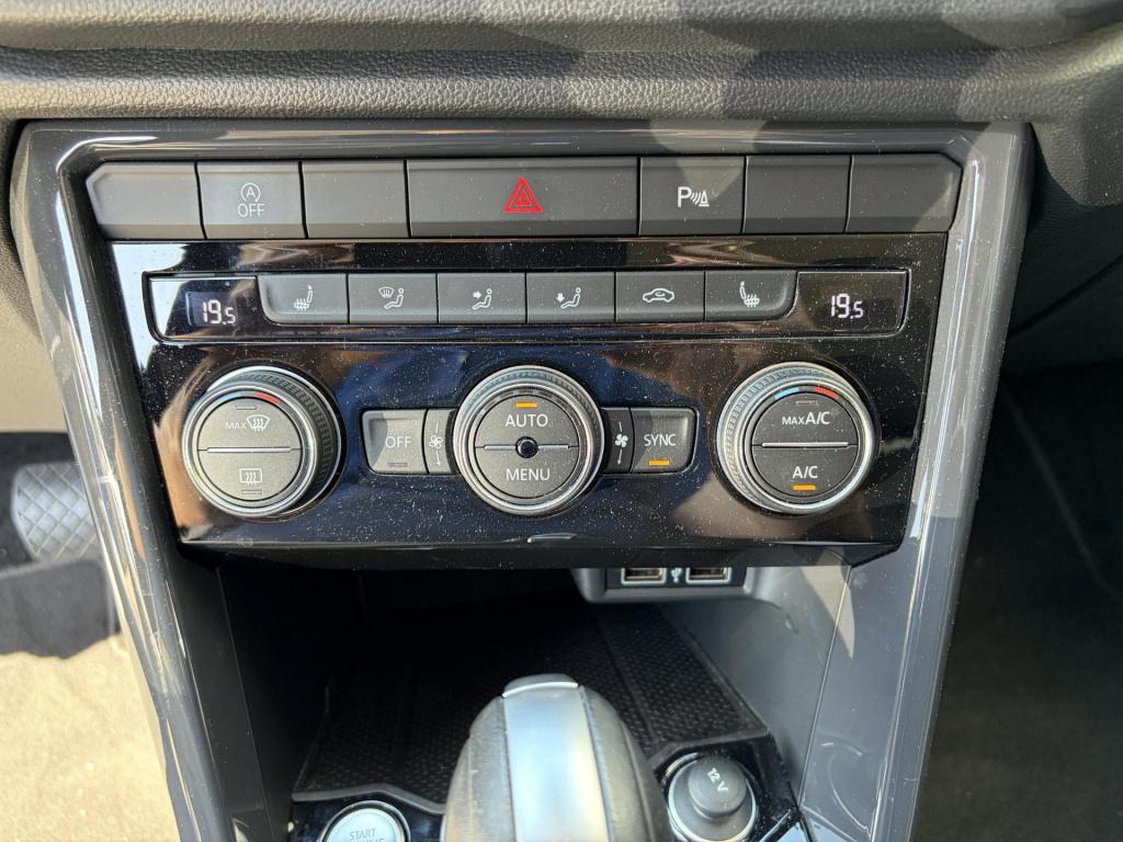 Volkswagen T-roc 1.5 tsi sport dsg virtuele cockpit |navigatie|trekhaak