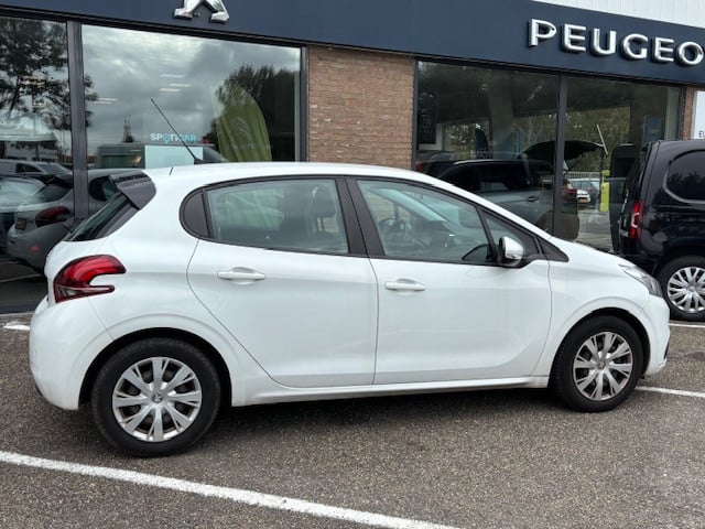 Peugeot 208 blue lion 1.2 pt-82pk 5d navigatie&bluetooth&apple carplay&andr
