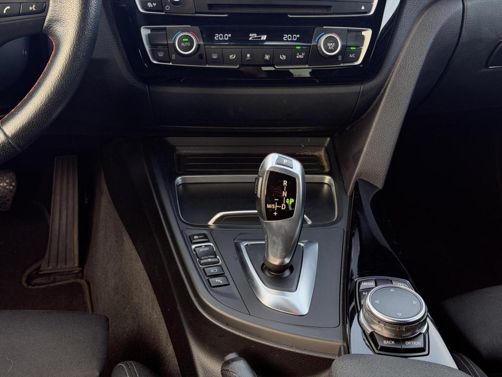 BMW 3-serie 318i luxury 360 head up led