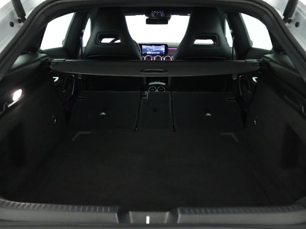 Mercedes-Benz Cla shooting brake shooting brake 180 amg | keyless go | sfee