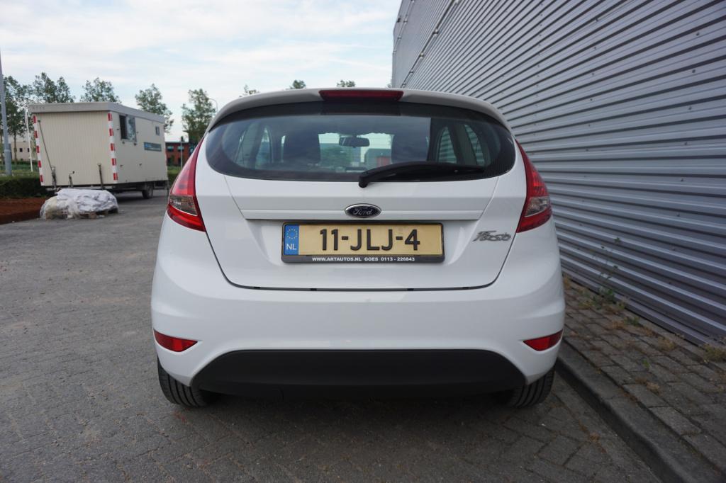 Ford Fiesta 1.25 limited airco / elektr. ramen / carplay / nap