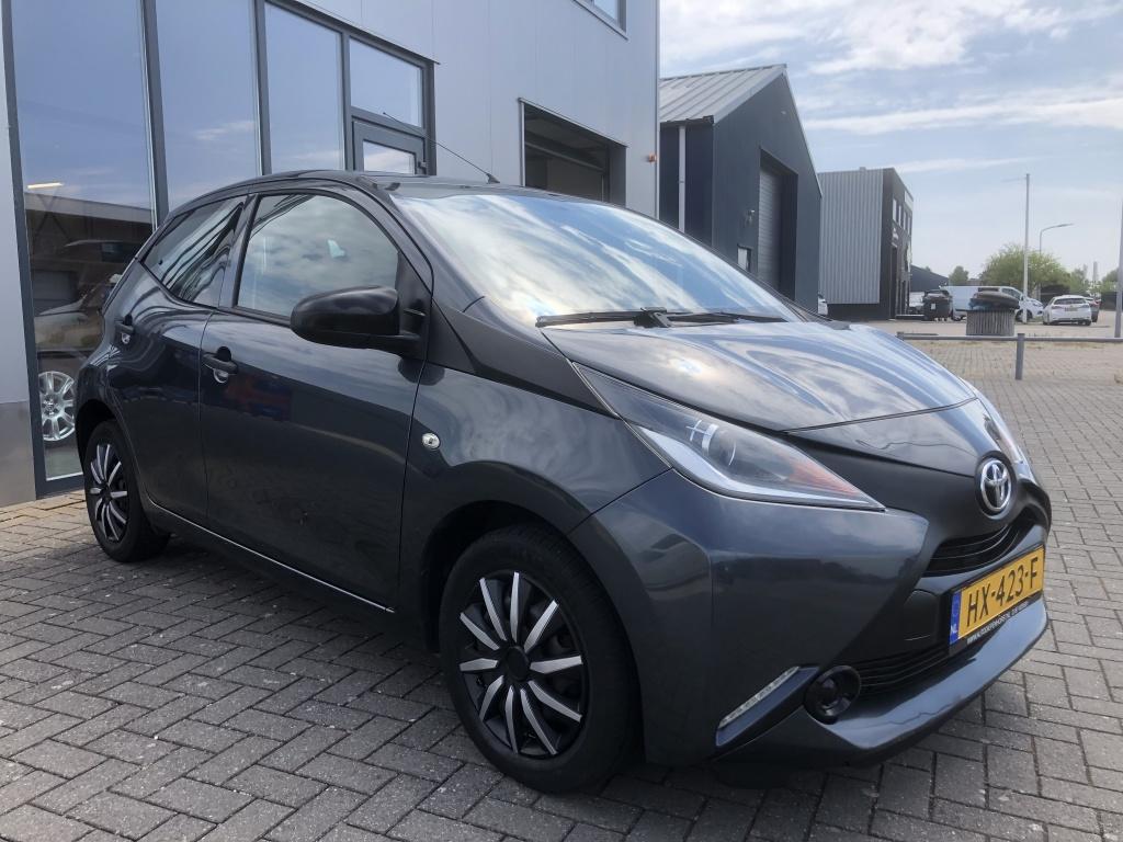 Toyota Aygo 1.0 vvt-i x-now