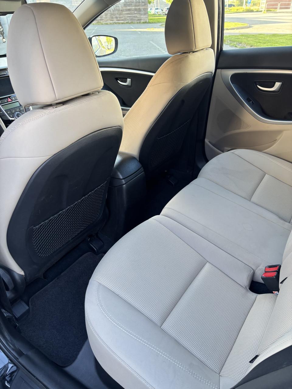 Hyundai i30 1.6 I Cvvt 5DR 2012 Zwart | NAP | NIEUWE APK!