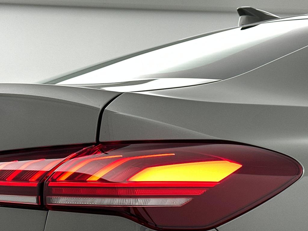 Audi A5 advanced edition 35 tfsi 110 kw / 150 pk limousine