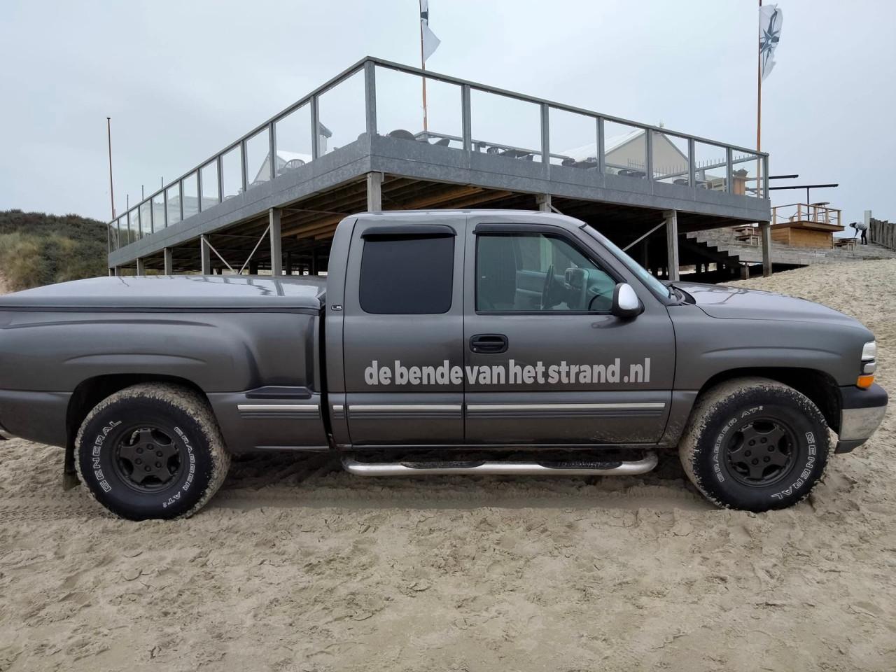 Gezocht iemand die een auto kan spuiten
