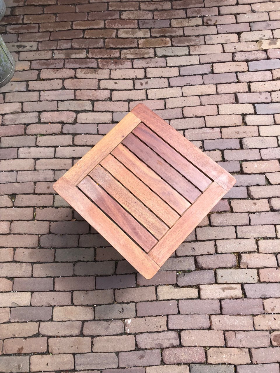 Bijzettafel 50x50xH45 cm.