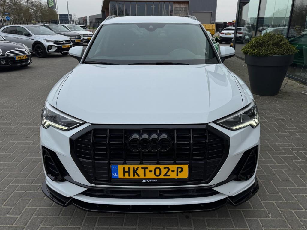 Audi Q3 35 tfsi 3x s-line* keyless * matrix led * camera * carplay