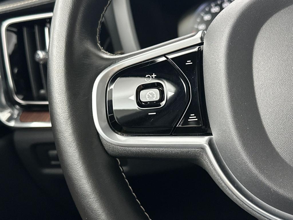 Volvo S60 t6 340pk recharge inscription| full options ! trekhaak