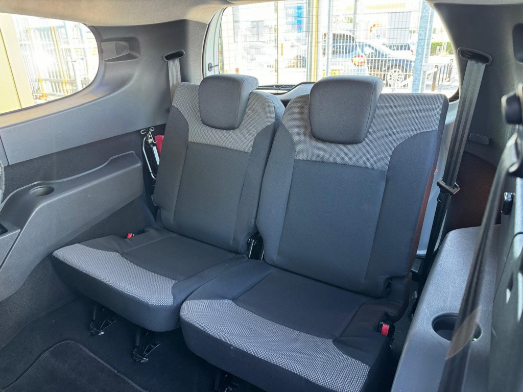 Dacia Lodgy 1.3 tce essent 7p.