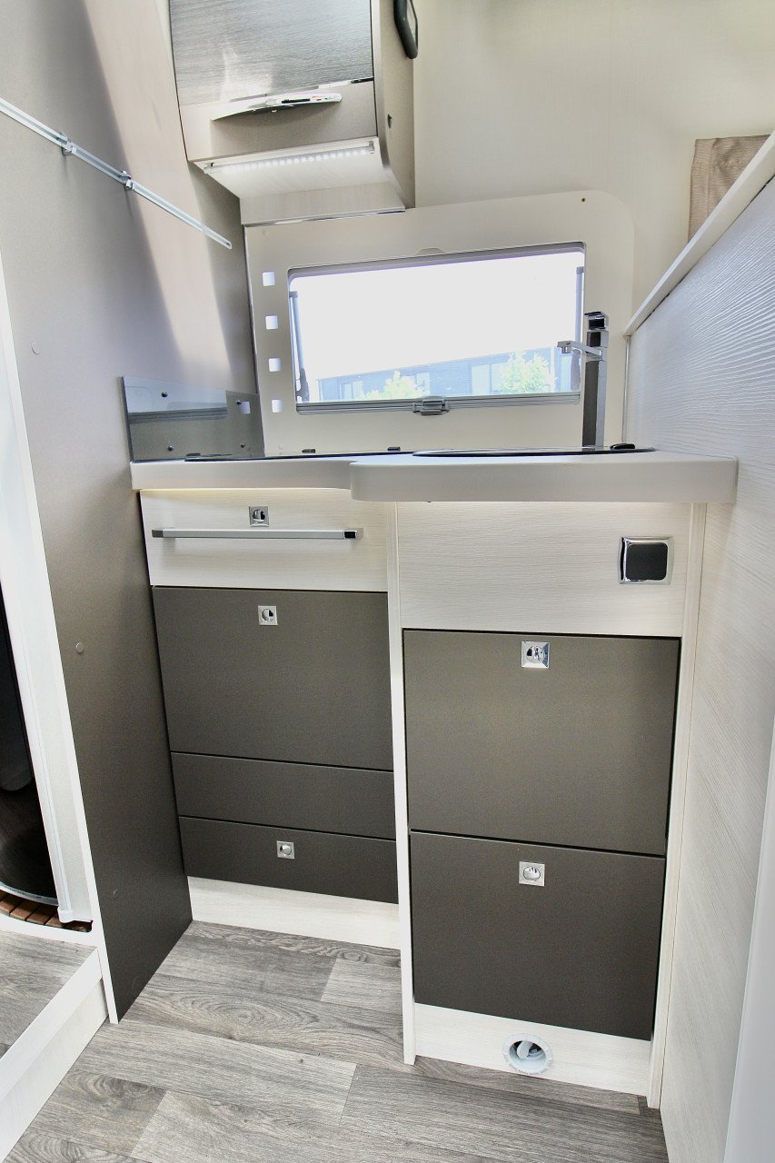Chausson Welcome 728EB(Queensbed+hefbed, eerste eigenaar, als nieuw!!)
