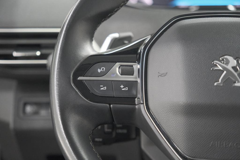 Peugeot 3008 puretech 130 eat8 allure | camera | adaptieve cruise control |