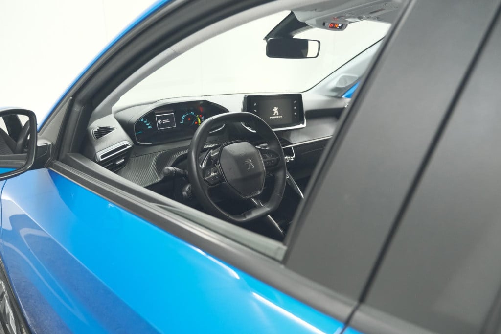 Peugeot 208 ev active pack 50 kwh | parkeersensoren | apple carplay | clima