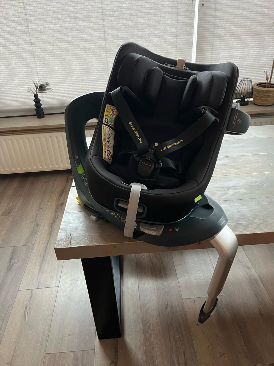 Swandoon Marie 3 kinderstoel zwart