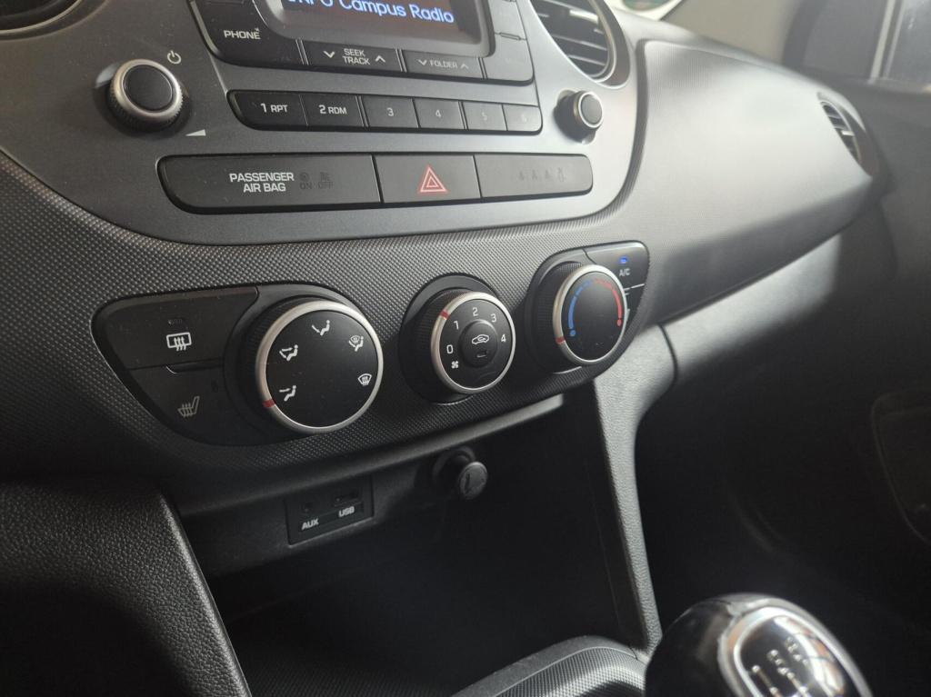 Hyundai I 10 1.0i comfort / stuur-stoel verwarming / 1e eigenaar / nieuwe k