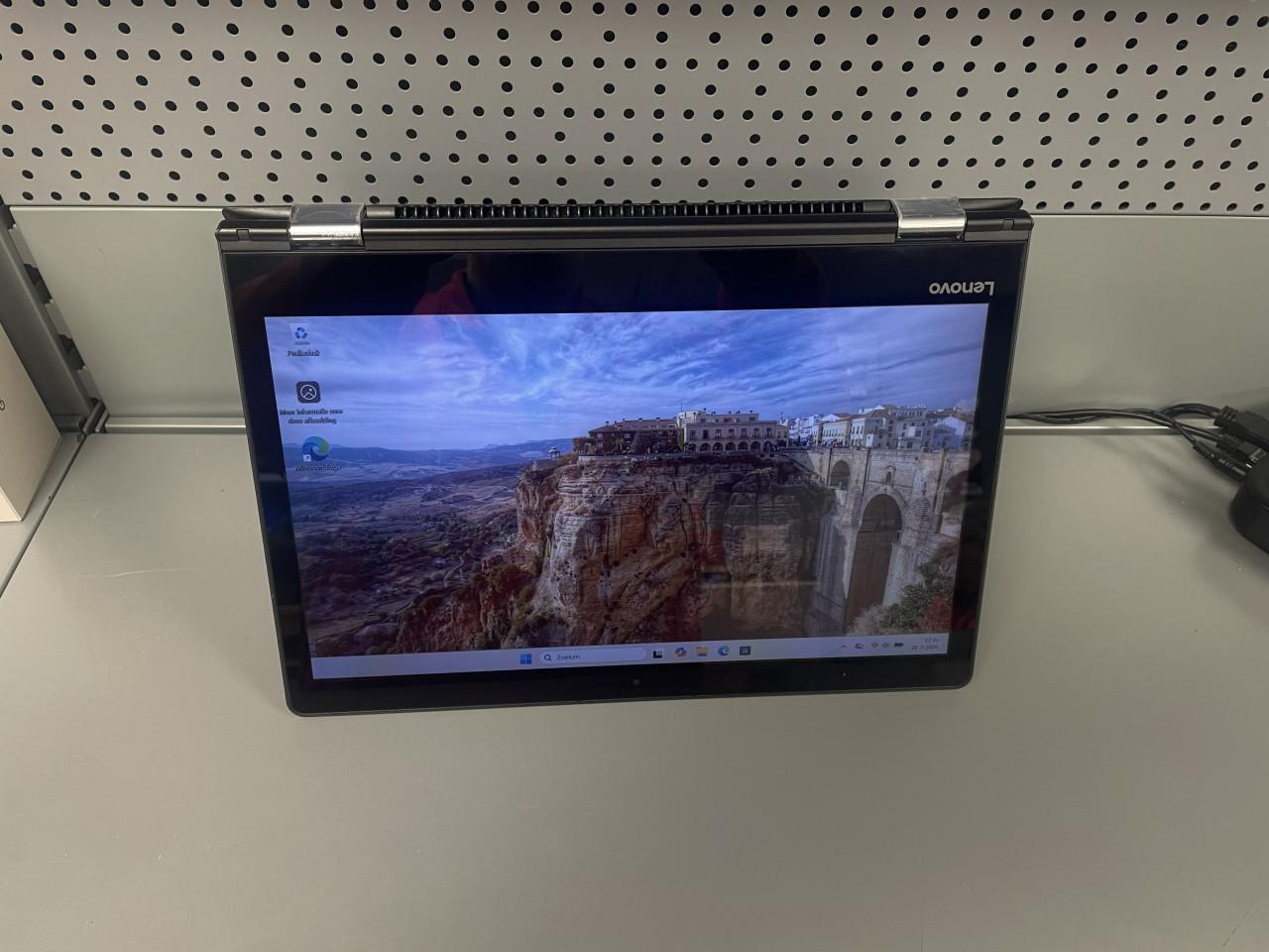 Lenovo Yoga