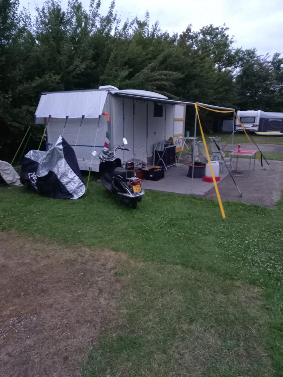 Custum unieke campeer trailer.
