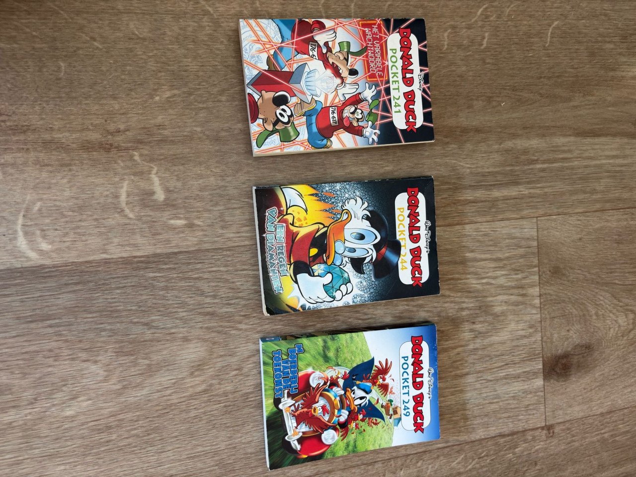 Donald duck pockets