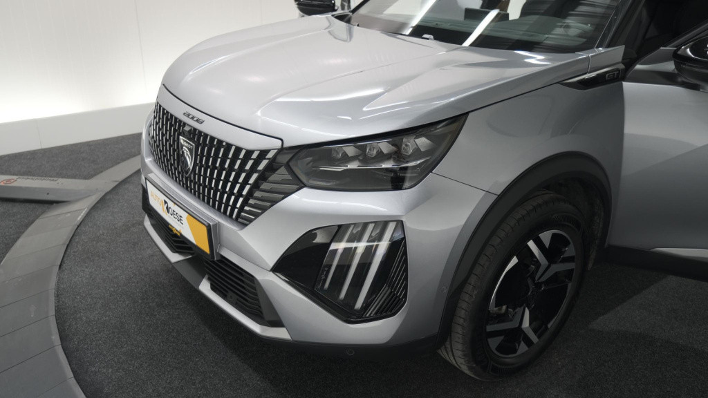 Peugeot 2008 puretech 130 eat8 gt | 360 camera | adaptieve cruise control |