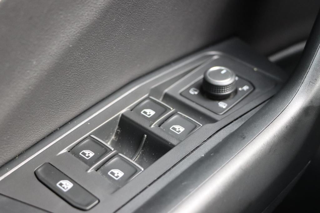 Volkswagen T-roc 1.5 tsi r-line 150pk dsg7