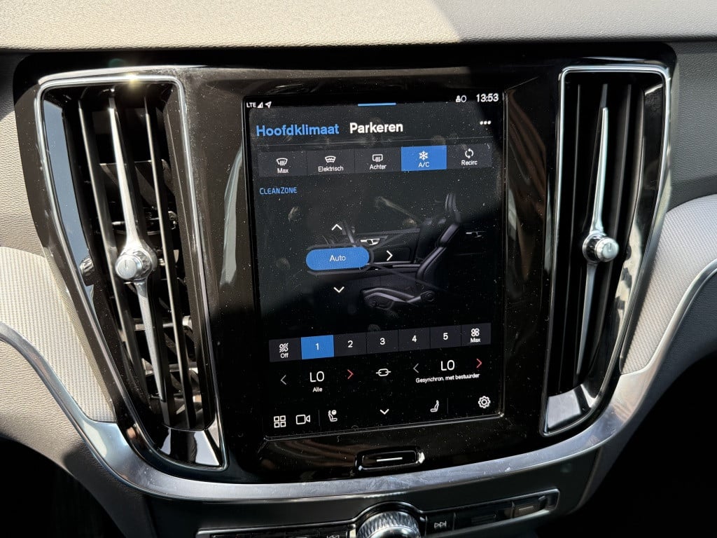 Volvo V60 t6 398pk recharge plus dark| panodak| adap.cruise| trekhaak| cam