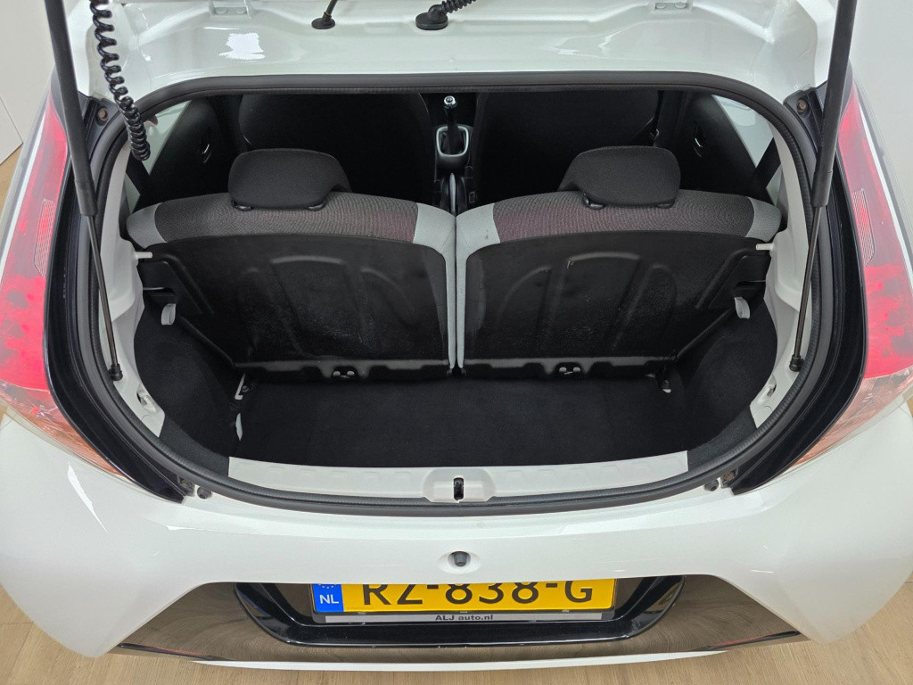 Toyota Aygo occasion 1.0 vvt-i x-play met parkeercamera | tweedehands toyot
