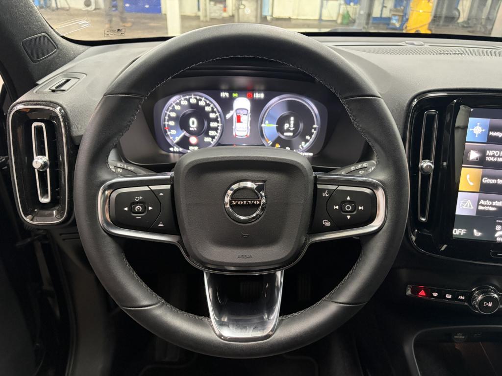 Volvo XC40 1.5 t4 plug-in hybrid plus dark