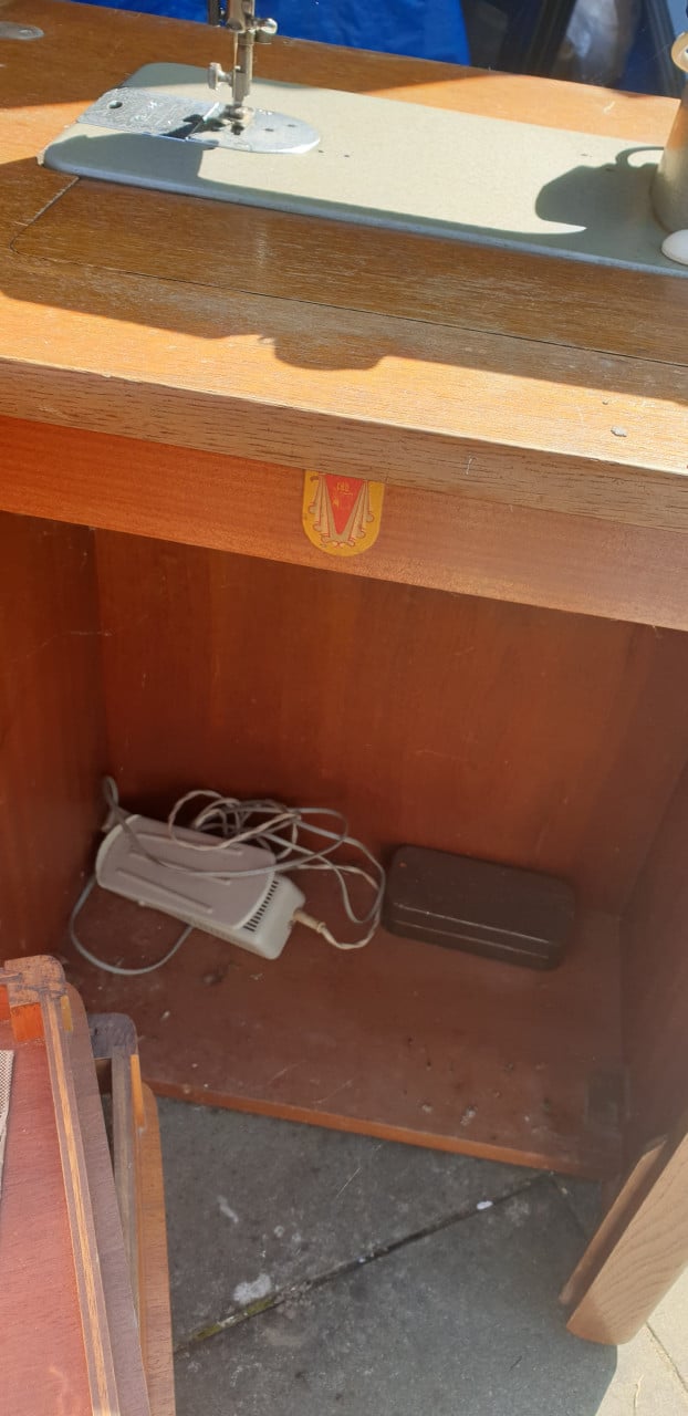 Te koop pfaff 230 naaimachine