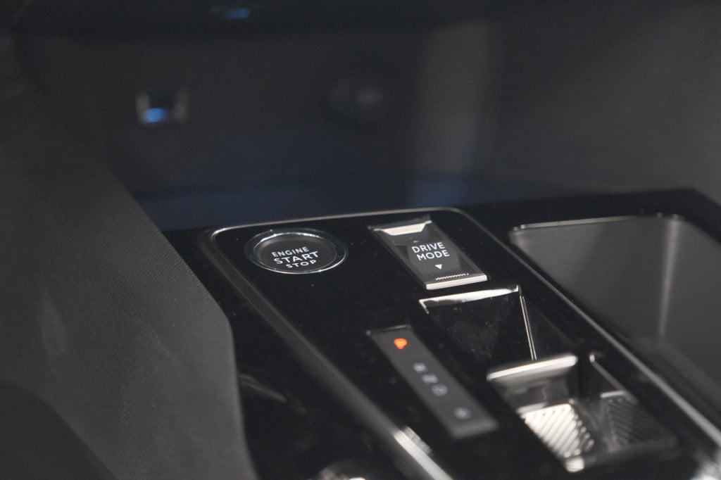 Peugeot 3008 1.6 hybrid 225 allure pack business | camera | navigatie | app