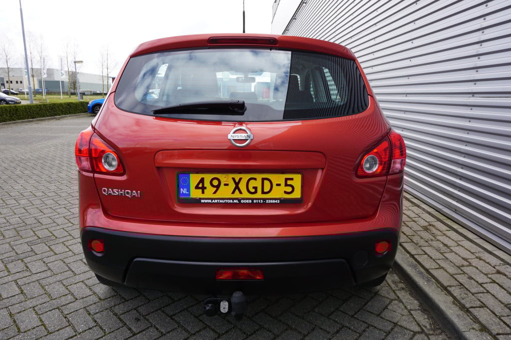 Nissan Qashqai 1.6 visia airco / elektr. ramen / trekhaak