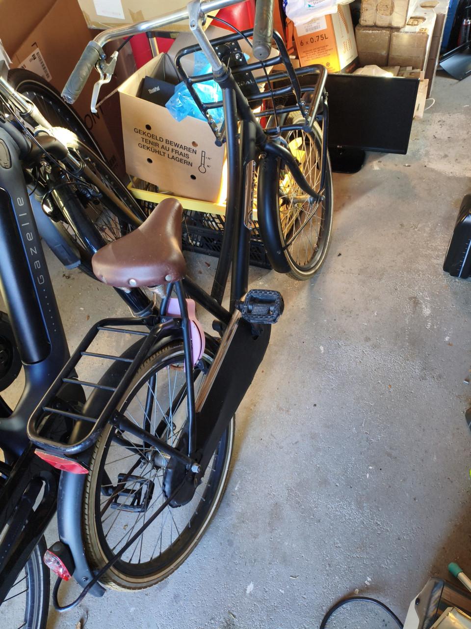 Stoere meisjesfiets voor 7-10 jaar.