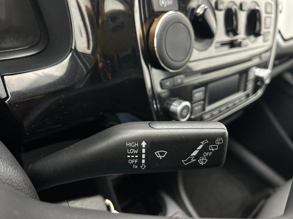 Volkswagen UP! occasion 1.0 move up! bluemotion | grijs | tweedehands volks