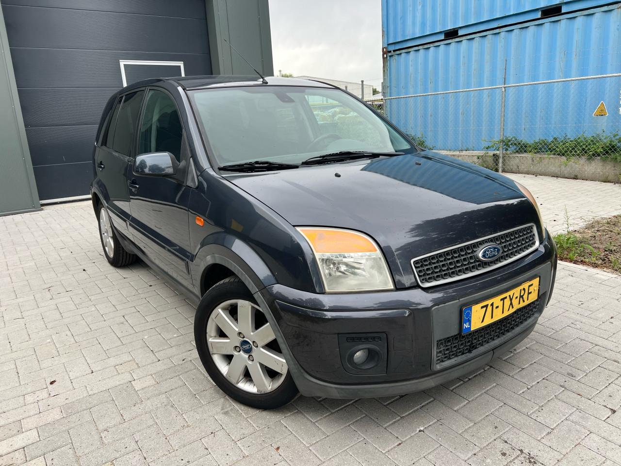 Ford Fusion 1.4-16V Futura hoge instap Jaar apk